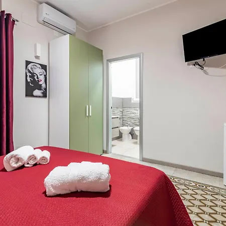 Guesthost - Aria Di Relax - Cappuccini Lovely Apartment *